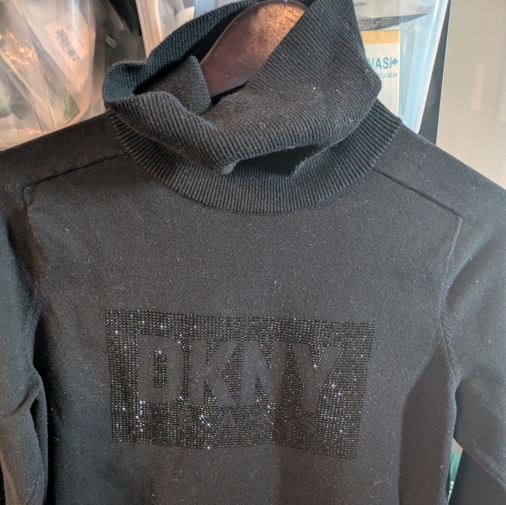 Sweater - Picture 2 of 3